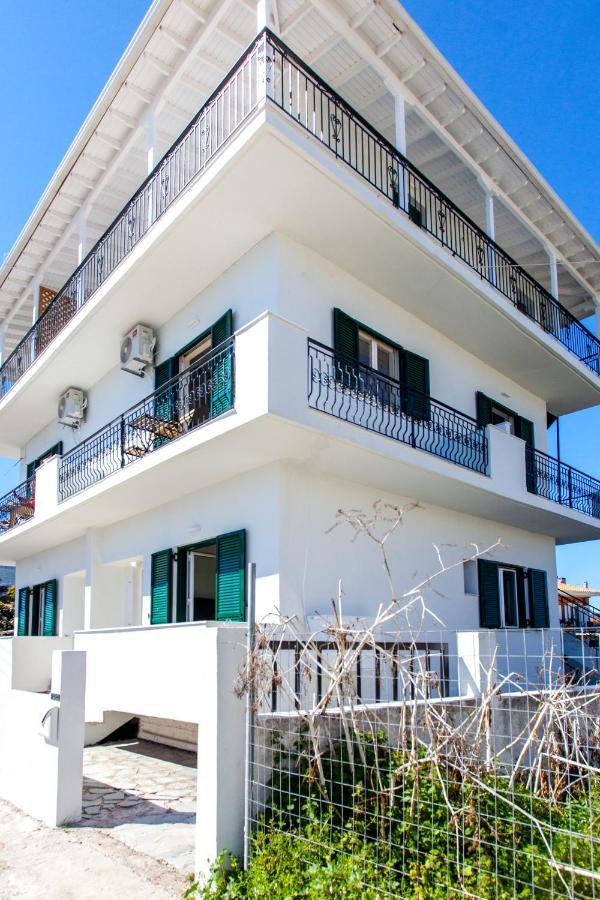 Ligia Waterfront Apartments エクステリア 写真